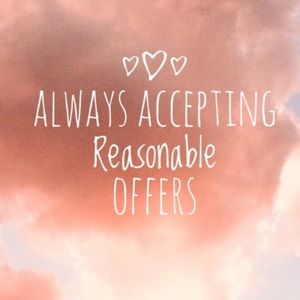 MAKE ME AN OFFER❤️